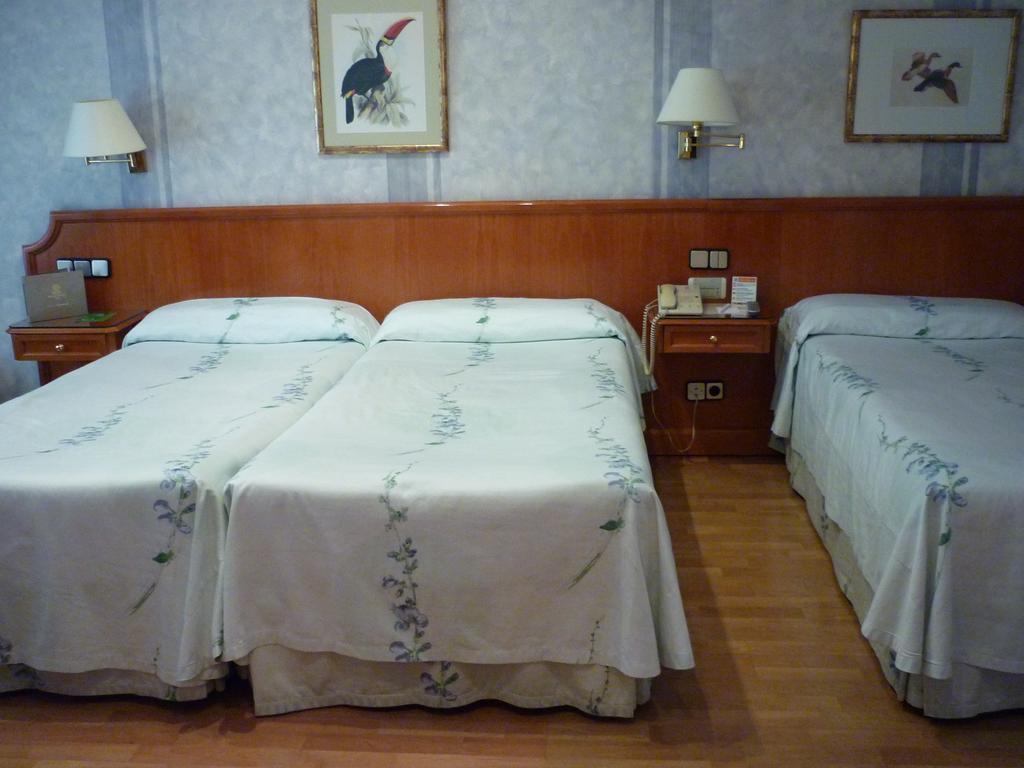 Regencia Colon Hotel Barcelona Eksteriør billede